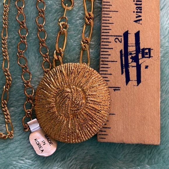 Vintage Lot of Bracelets and a Scarf Clip - Picture 6 of 6